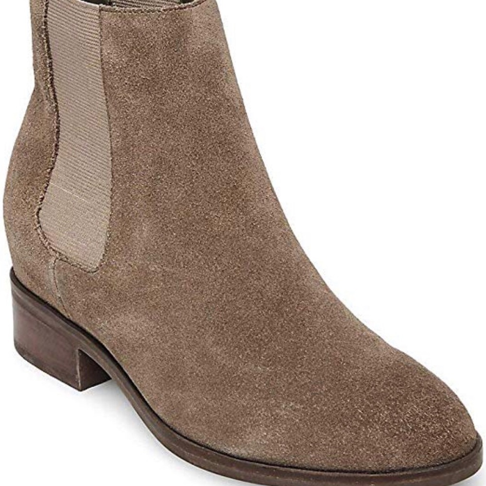 Steve Madden || Avril Suede Booties